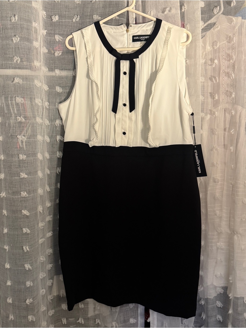 Karl Lagerfeld Black & White Sleeveless Bow-Tie Sheath Dress